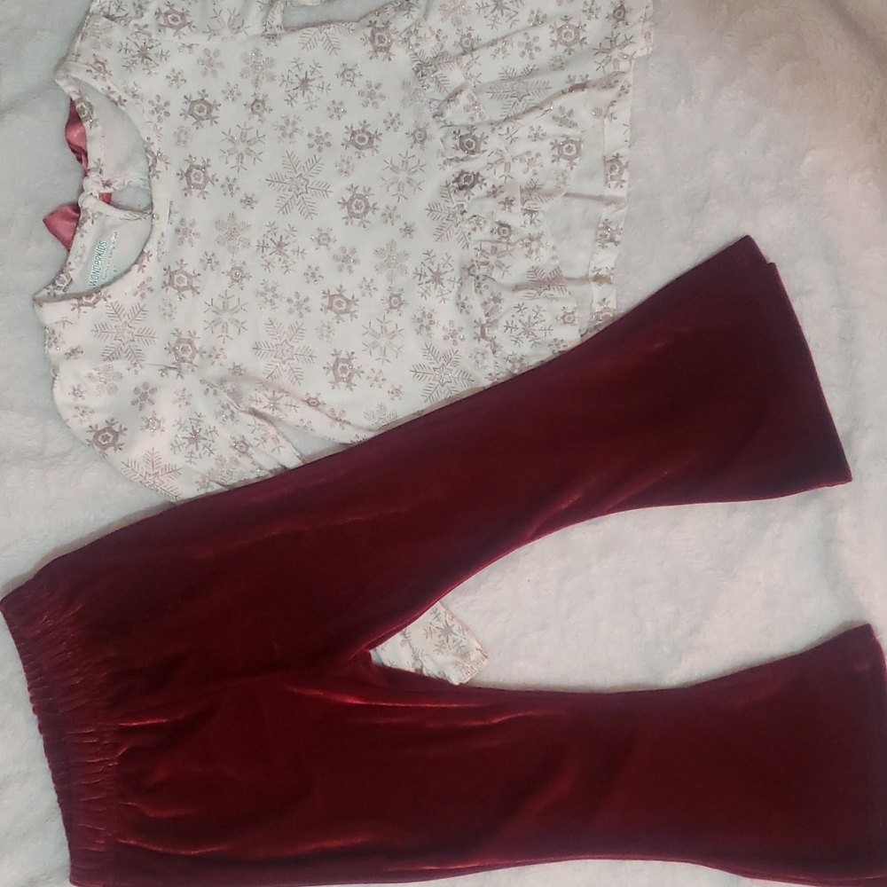 2pc bundle w/ snowflake top& velvet flare leggings